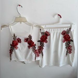 Embroidered flower set